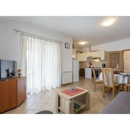 ヴィラ Steen Mirela